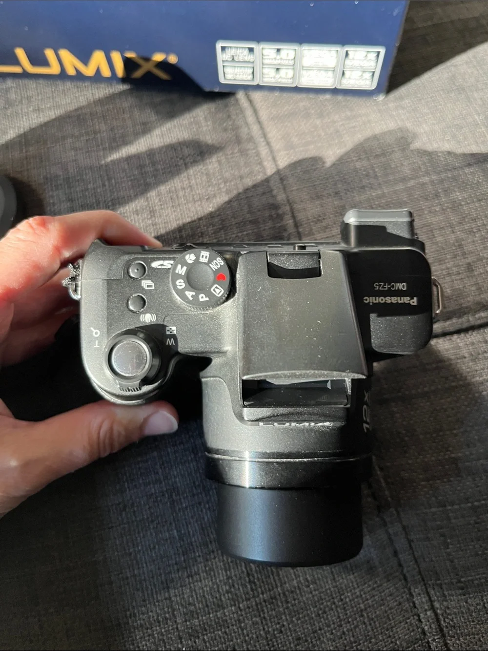 Vintage Panasonic Lumix DMC-LUMIX FZ5 Digital Camera